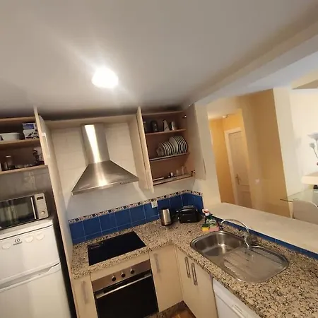 Sunny Lovely 2 Bedroom With Pool *