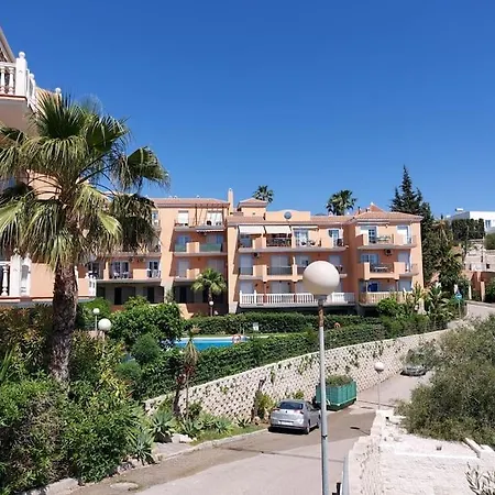 Apartment Sunny Lovely 2 Bedroom With Pool *