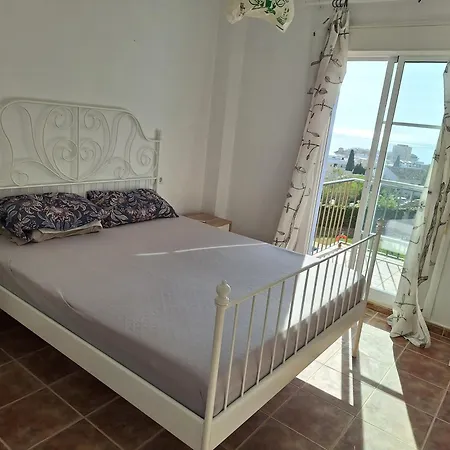 Apartment Sunny Lovely 2 Bedroom With Pool