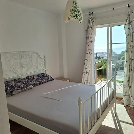 Apartment Sunny Lovely 2 Bedroom With Pool *