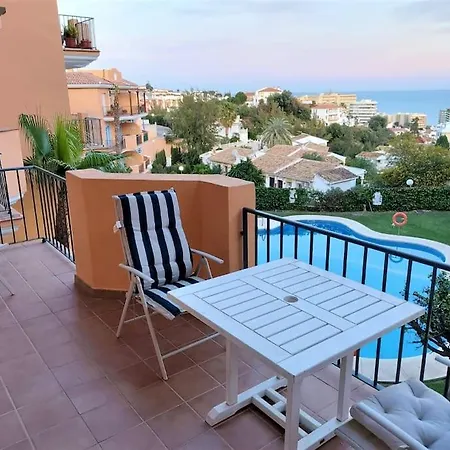 Apartment Sunny Lovely 2 Bedroom With Pool *