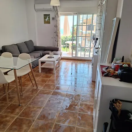 Sunny Lovely 2 Bedroom With Pool *